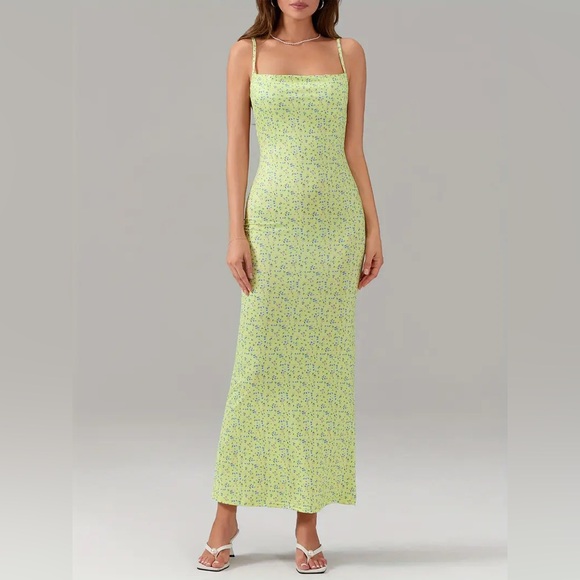 Dresses & Skirts - Floral Yellow Maxi Dress Size Medium